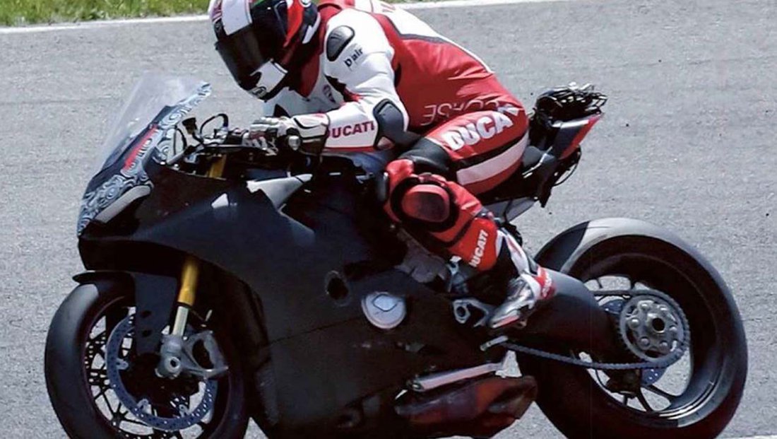 Ducati testuje nový superbike - bude mať V4 motor?