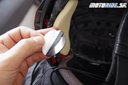 Lepiaci suchý zips - upevnenie slúchatka - Inštalácia Interphone Tour do prilby (Touratech Aventuro)