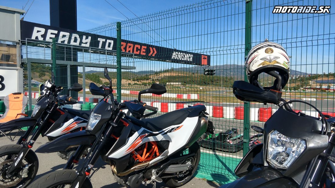 KTM 690 SMC R 2019 v Portugalsku