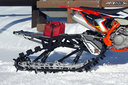 Pás ma vlastné odpruženie - KTM 500 EXC s kitom Polaris Timbersled - Mega zábava snow bike na na snehu - Camso DTS 129