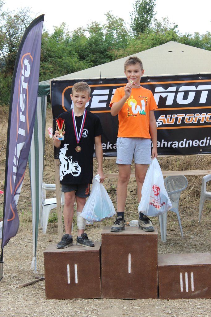 BEKA MOTO Pionier cross Čifáre 3.8.2019 Víťazi kategórie deti. 1. Jakub Havlíček 2. Filip Opálka