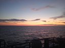 západ slnka na mori...