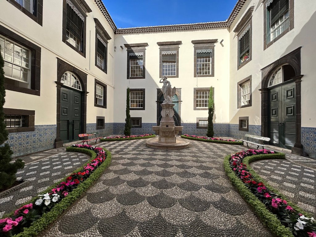Funchal, nádvorie radnice.