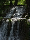Ďalší z mnohých vodopádov na Plitviciach