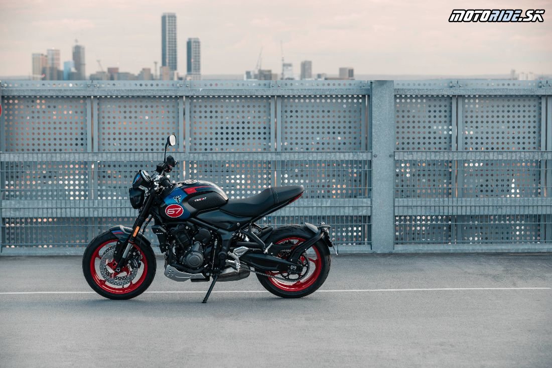 Triumph predstavil Trident 660 v krásnych farbách Triple Tribute 