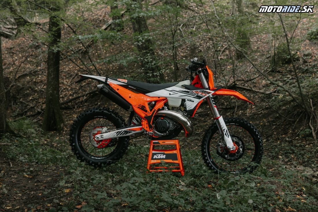 MY26 KTM 300 EXC HARDENDURO  Static  ACTION   STATIC KTM EXC 300 HARDENDURO