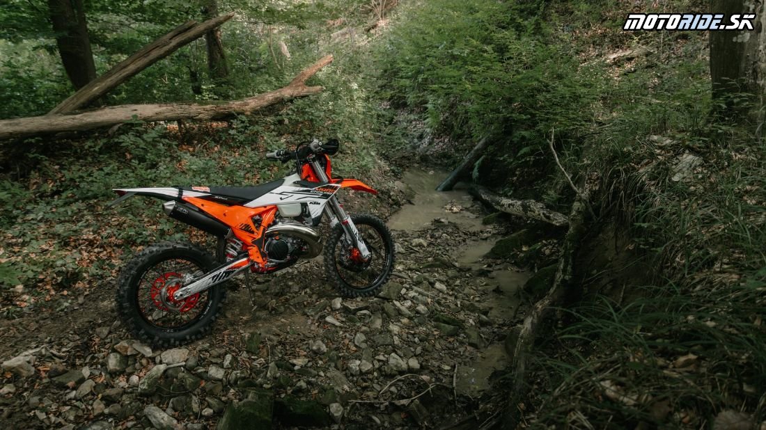 MY26 KTM 300 EXC HARDENDURO  Static  ACTION   STATIC KTM EXC 300 HARDENDURO