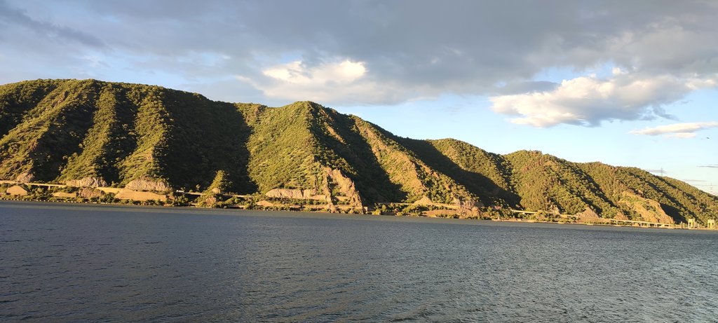 6. Rumuská strana. O pár km sú Železné vráta.