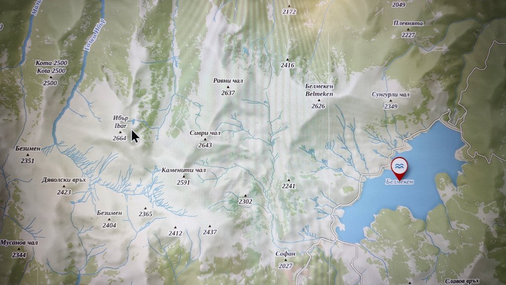 22. Belmeken a 3 km vľavo sú kopčeky