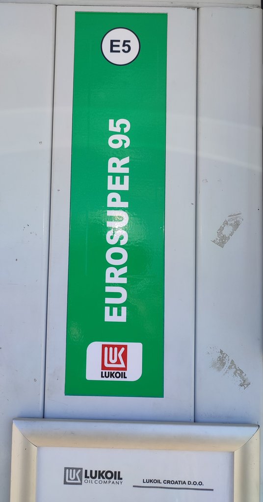 49. Nikomu ani v EU nevadila E5 95tka od Lukyho