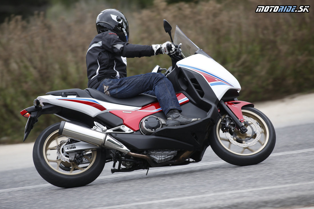 Test Honda Integra 750 2014