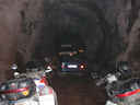 Tunel cez priehradu v Komani