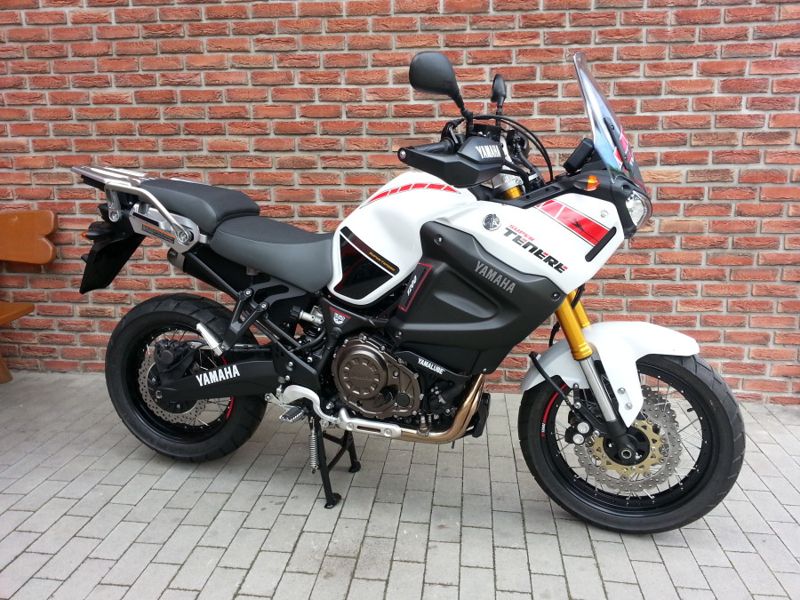 Yamaha XT 1200 Z Super Ténéré Worldcrosser Design + padacie rámy,vysoké turistické plexi a nosič Touratech v cene