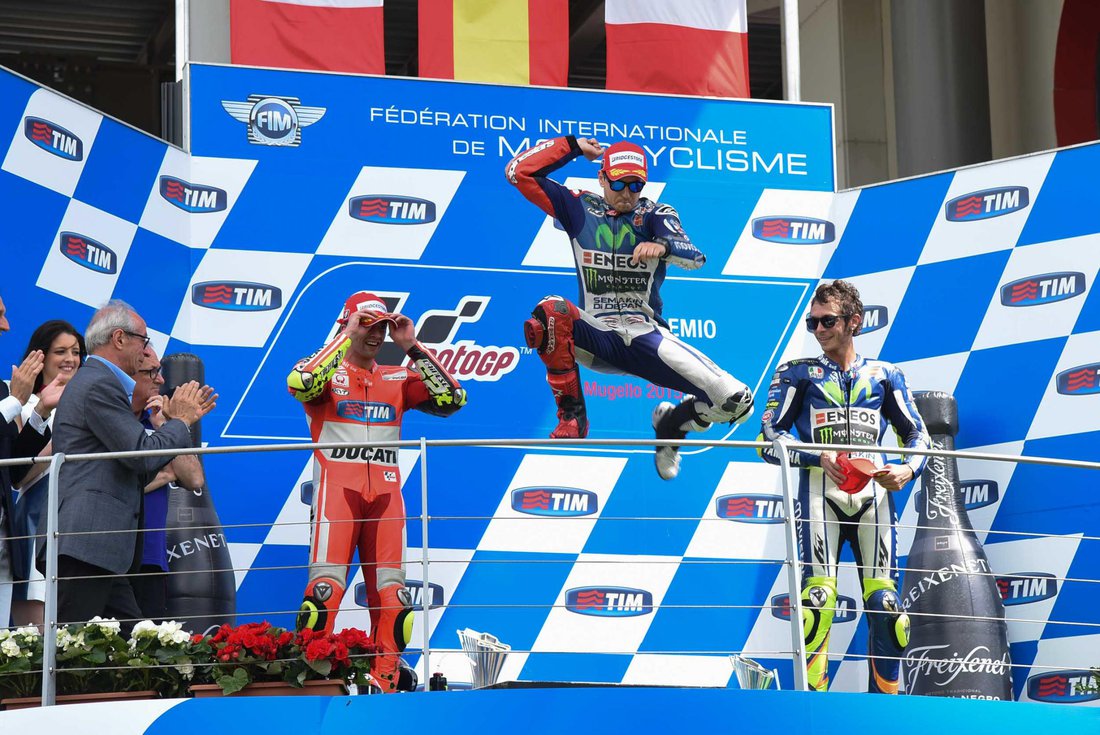 MotoGP 2015 VC Talianska - Lorenzo neporaziteľný, Marquez bez bodov