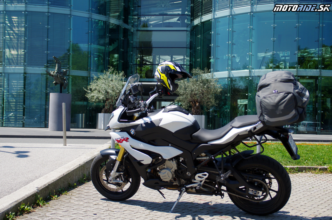 BMW S1000XR 2015 - Hangar 7, Salzburg