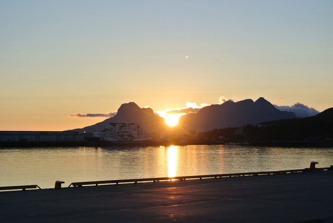 Nórsko 2015 - Polnoc v prístave Bodo