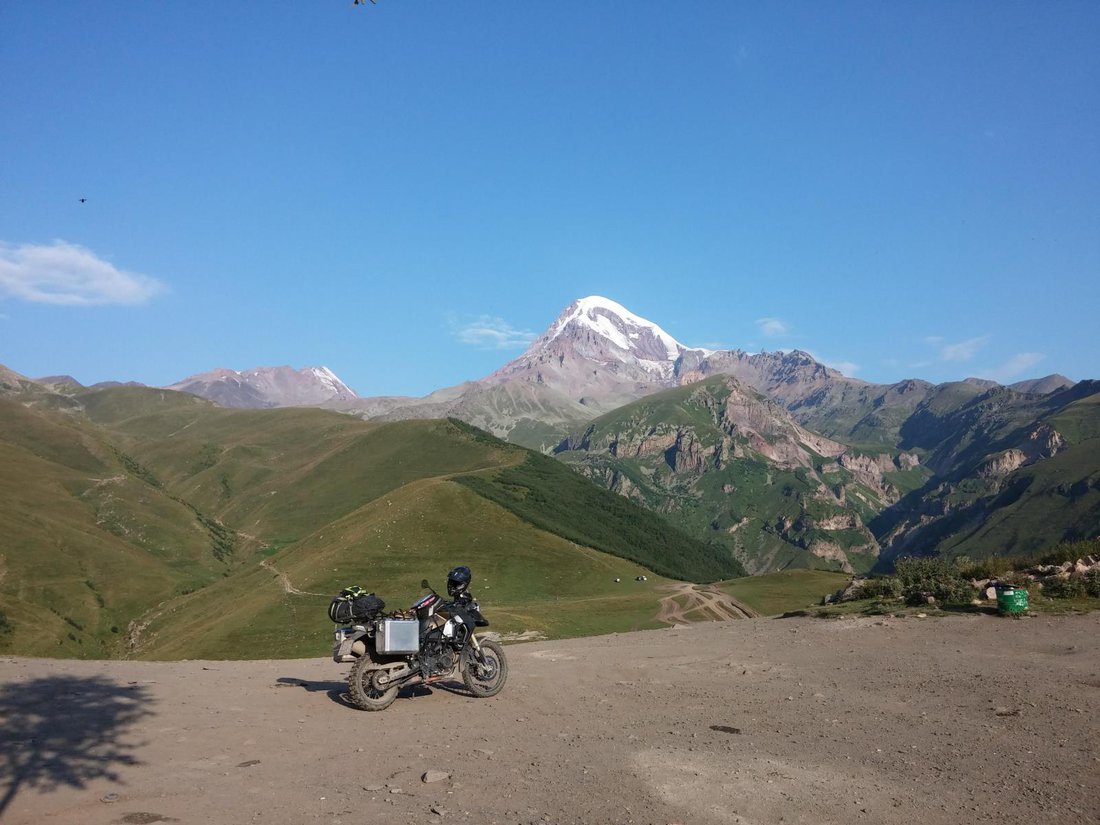 Kazbek (5 050 m n. m.), Gruzínsko