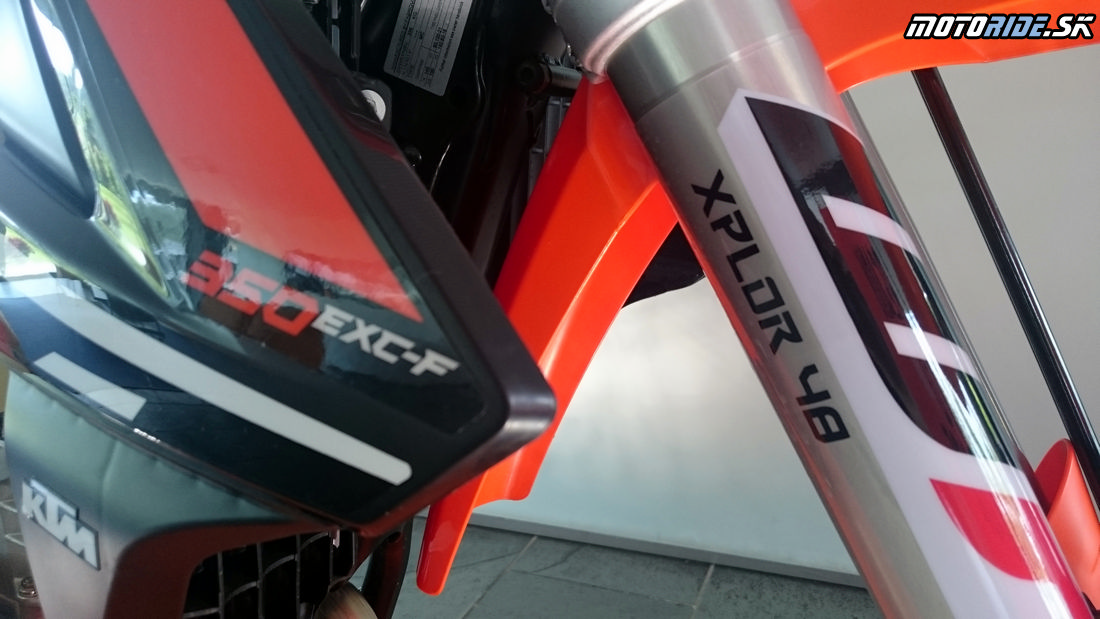 Vidlica  WP XPlor 48 - Predstavenie KTM enduro modelov 2017, Les Comes, Španielsko