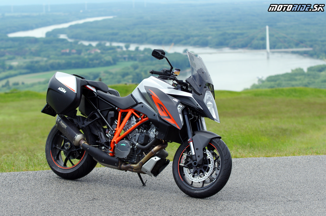 KTM 1290 SuperDuke GT 2016