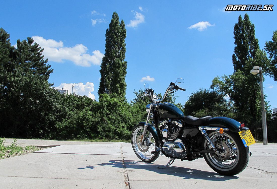 Harley-Davidson Sportster XL 1200V Seventy-Two