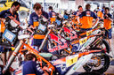 Mechanici Red Bull KTM Factory Racing Bivouac Dakar 2017 - 4. etapa