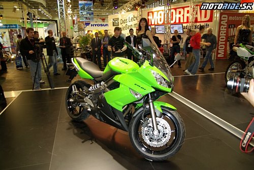  Kawasaki ER6f