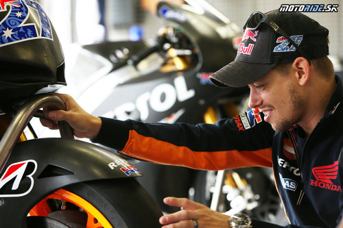  Casey Stoner testoval nový superšport Hondy