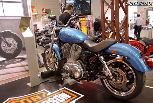  2011 Harley-Davidson XL883L SuperLow