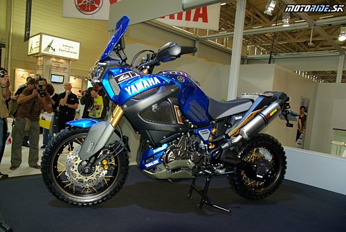  2011 upravená Yamaha XT1200Z SuperTenére