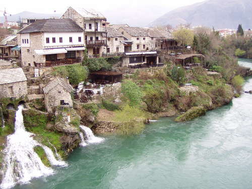  To je ale nádhera a to pršalo – Mostar