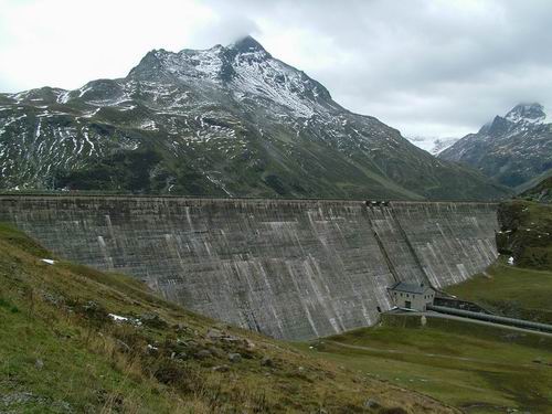  Bielerhöhe, priehradný múr Silvretta Stausee