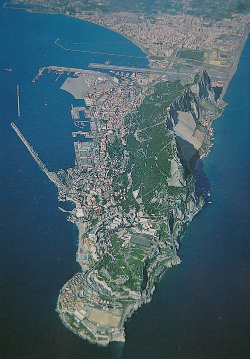  Gibraltarská skala - odfotil som pohľadnicu - ušetril som za prenájom lietadla :-)