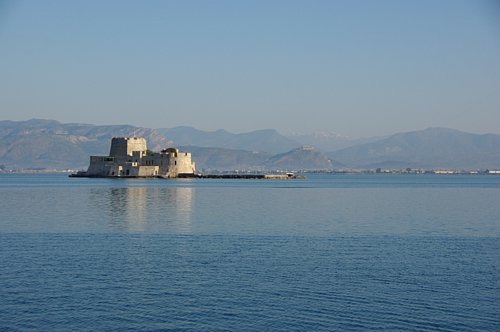   Nafplio a pekný výhľad.