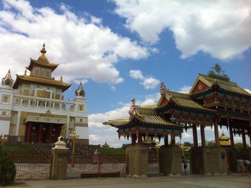  Budhisticky chram v meste Elista