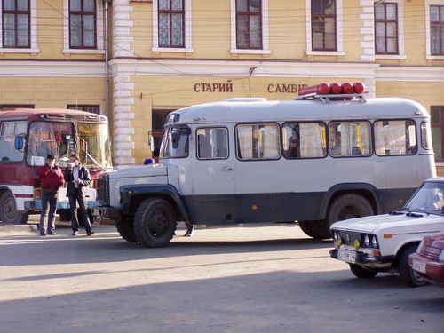  Autobusy